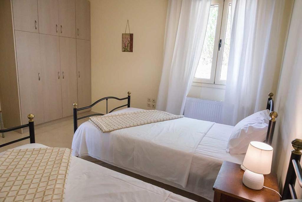Monambeles Villas Svoronata Eksteriør bilde