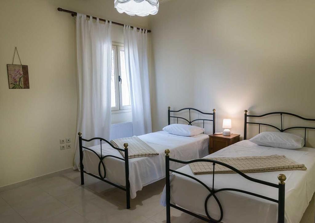 Monambeles Villas Svoronata Eksteriør bilde